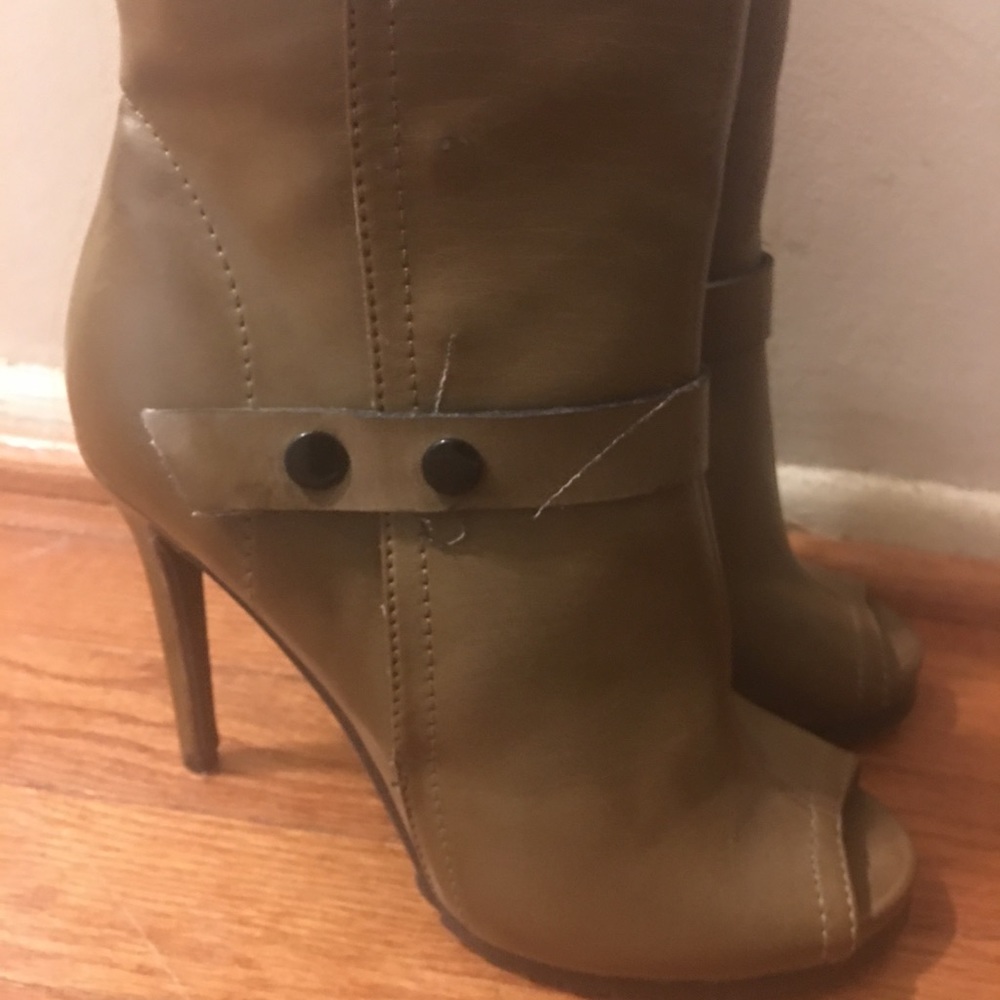 Peep toe high heel shoes